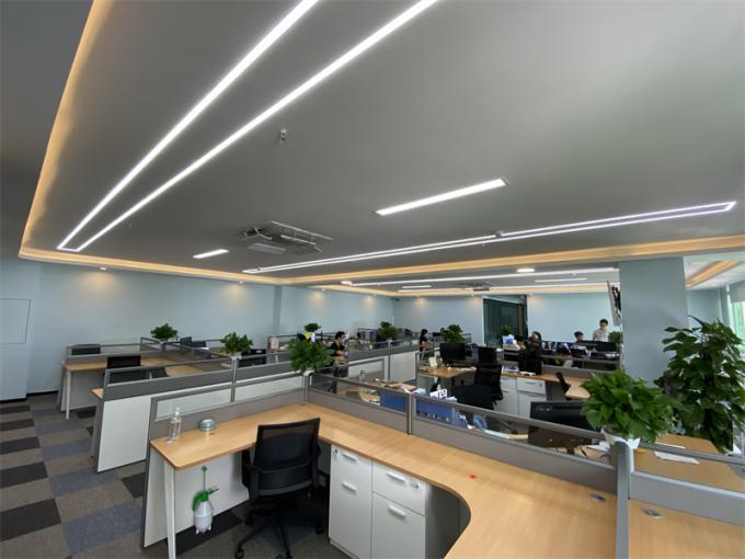 Endoskopik Delinme Kıyafeti Son Derece Mühürlü Valfsiz Tek Kullanımlık Trokar 9